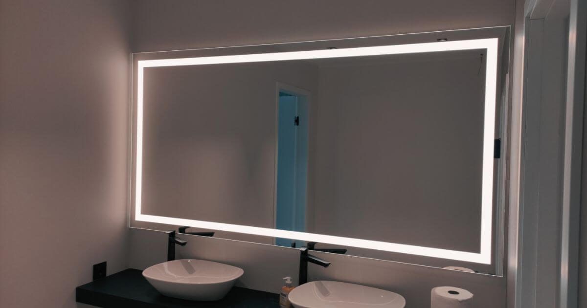 taisnstūra LED spoguļi ar priekšējo apgaismojumu